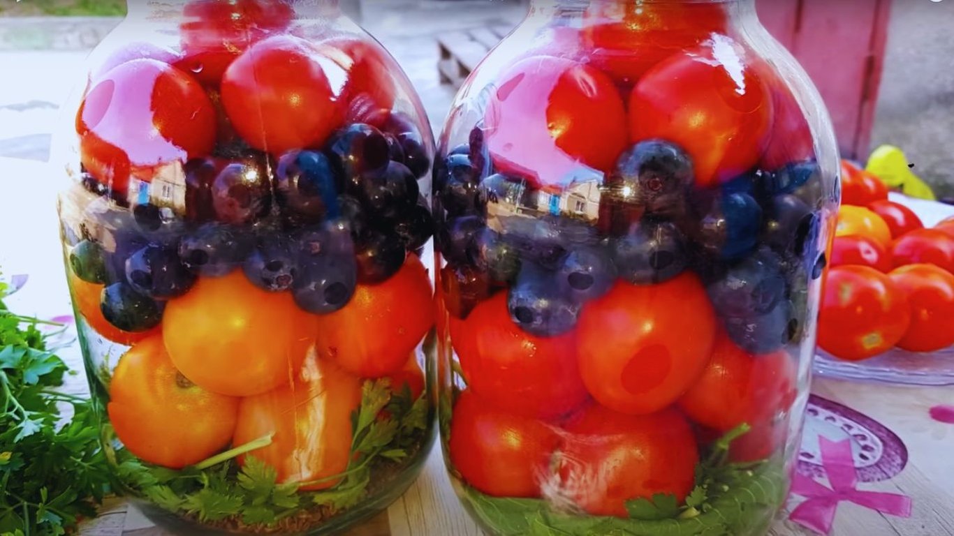 Кращий рецепт помідорів на зиму — видео