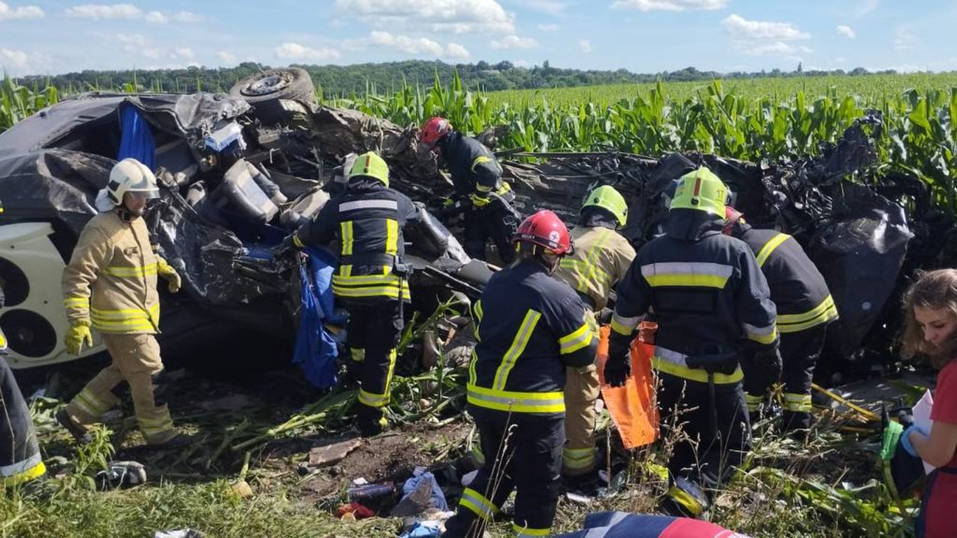 На Рівненщині 6 липня сталася смертельна ДТП із маршруткою