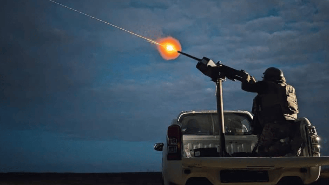 Россия снова атаковала Украину: силы ПВО сбили почти сто дронов