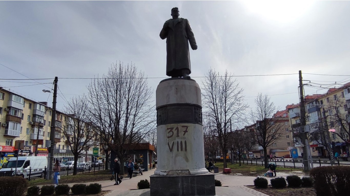 Снос памятников российским деятелям в Полтаве: в МКИП разъяснили ситуацию