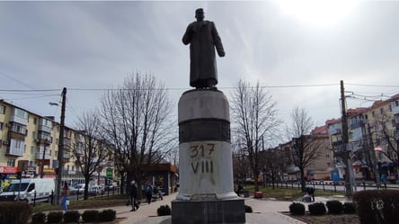 Знесення пам’ятників російським діячам у Полтаві: у МКІП роз'яснили ситуацію - 285x160