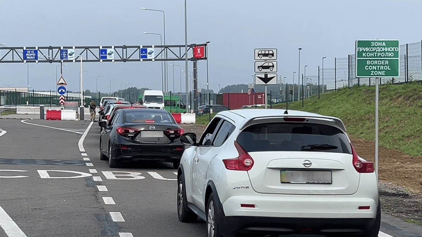 Очереди на границе Украины 19 ноября — на каких КПП есть существенные задержки