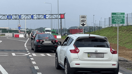 Виїзд з України — на яких КПП є черги - 285x160
