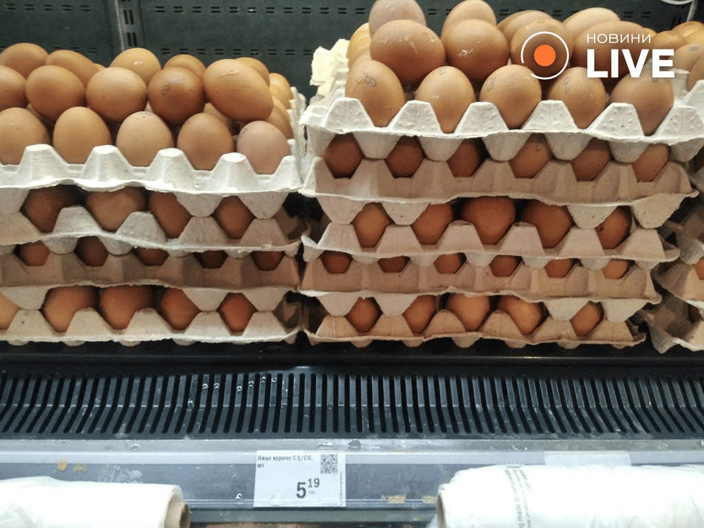 Курячі яйця у Форі