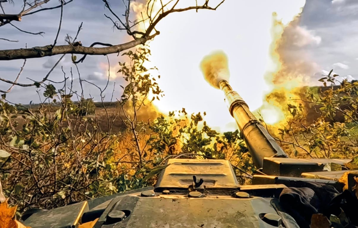 Украинские бойцы уничтожают врага