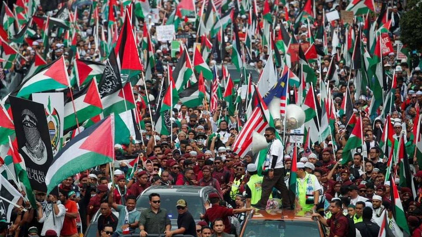 Ужесточение ударов по Газе — Европу охватили митинги в поддержку палестинцев