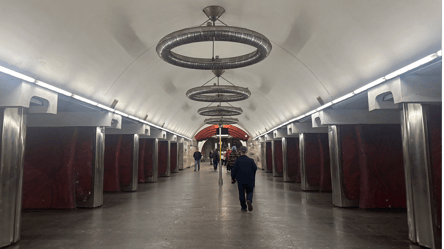 Ворота на лівобережжя: де в метро Києва заховано оглядовий майданчик - 290x160