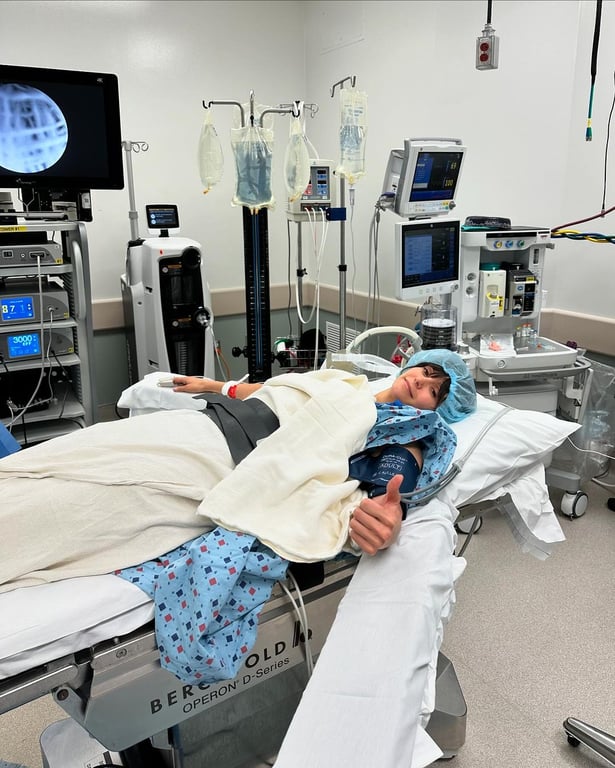 Звезда "Дневников вампира" Нина Добрев перенесла операцию на колене