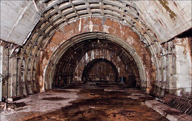 Фото недобудованої станції метро "Львівська брама" в Києві