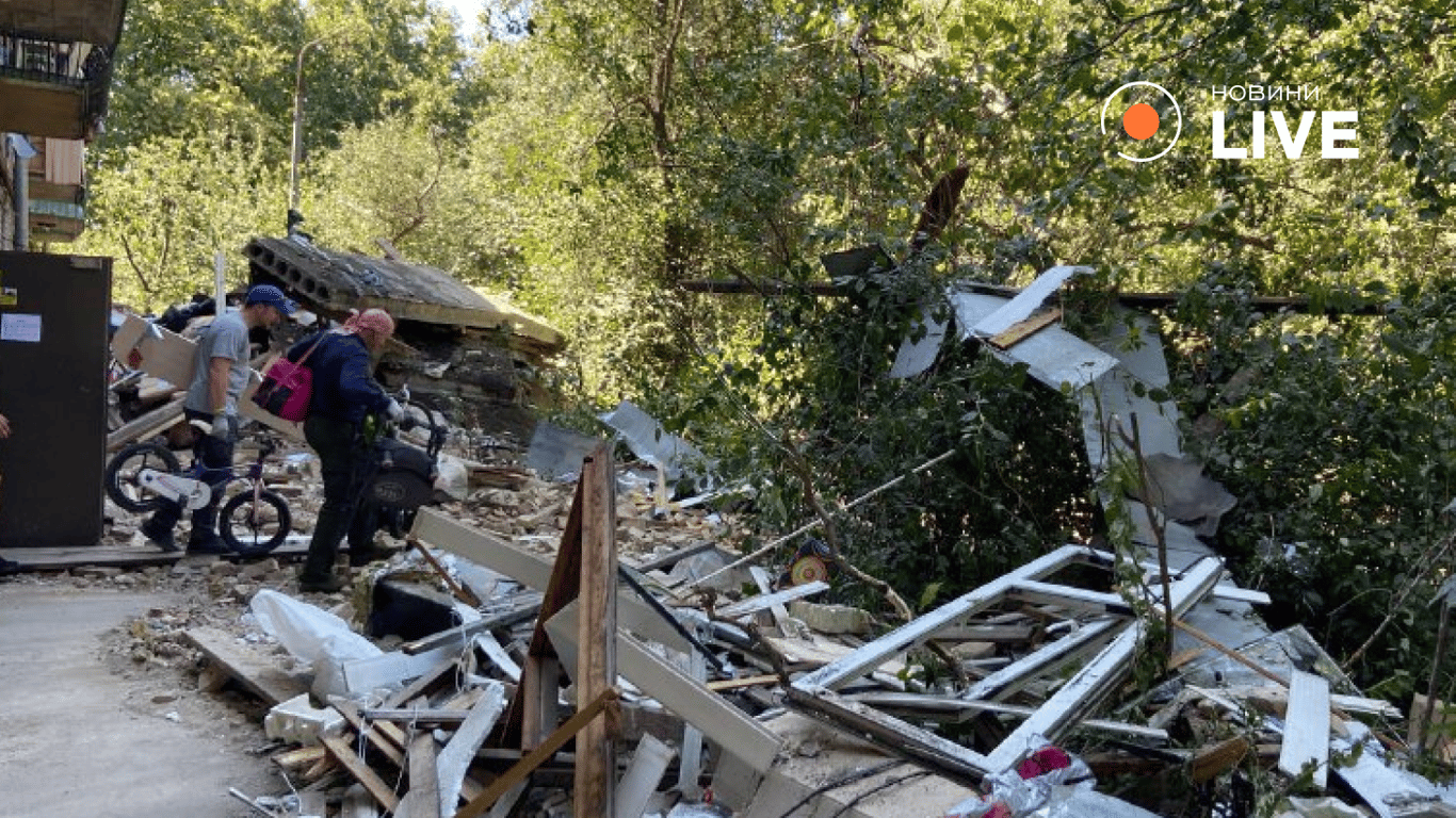Наслідки обстрілу Києва - фото