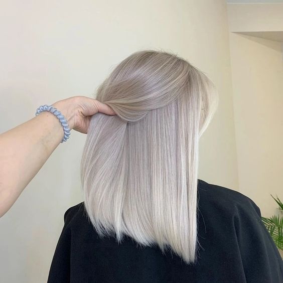 Платиновый блонд на каре