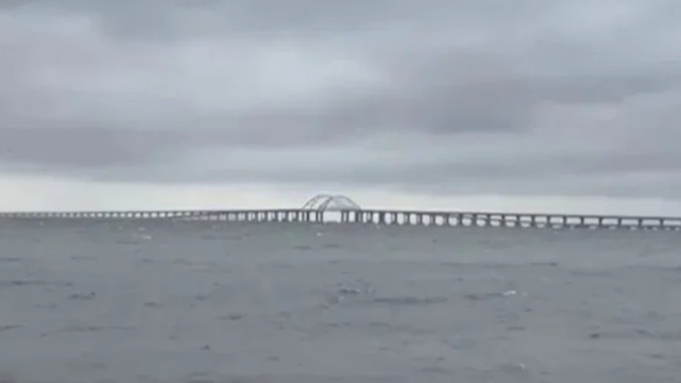 Ми вже тут — в ГУР прокоментували загадкове відео з Кримським мостом