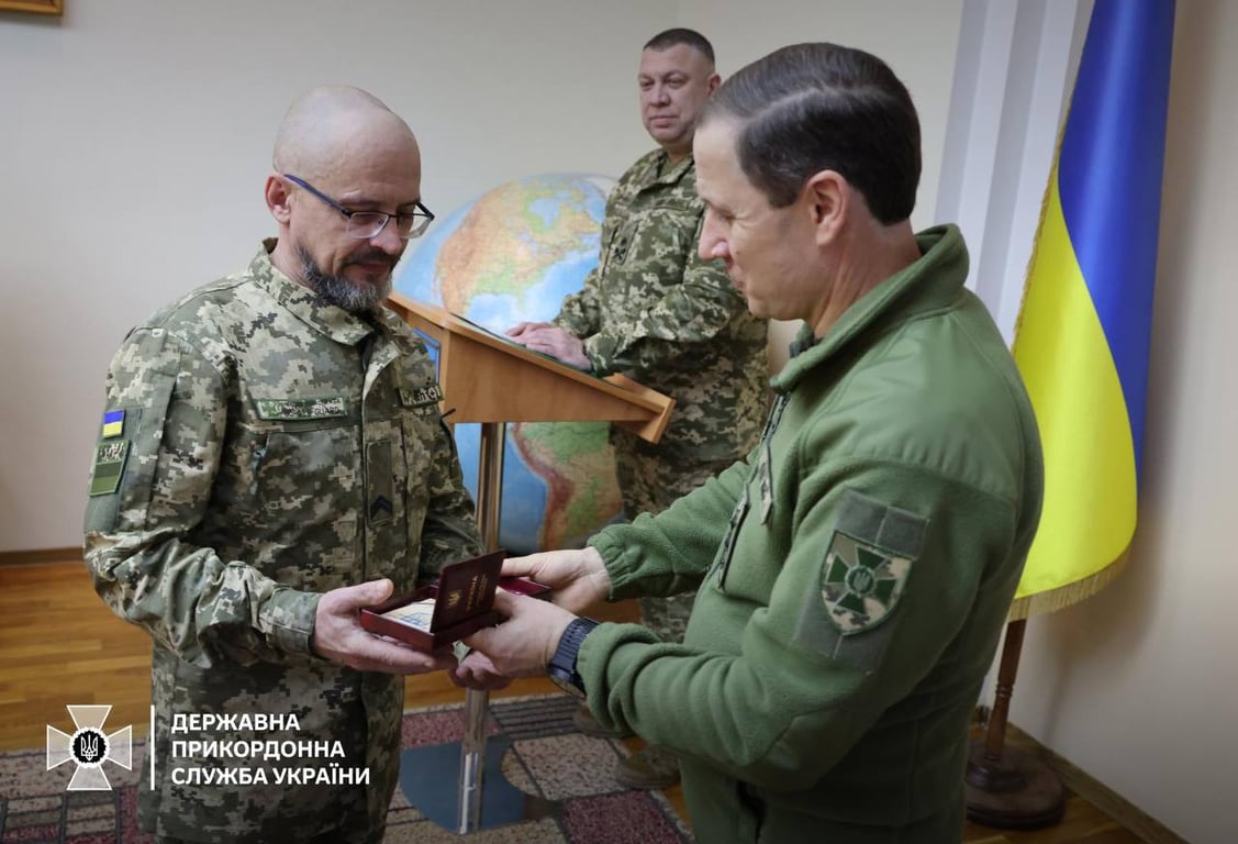 Отличия за службу: 20 бойцов ГПСУ получили государственные награды