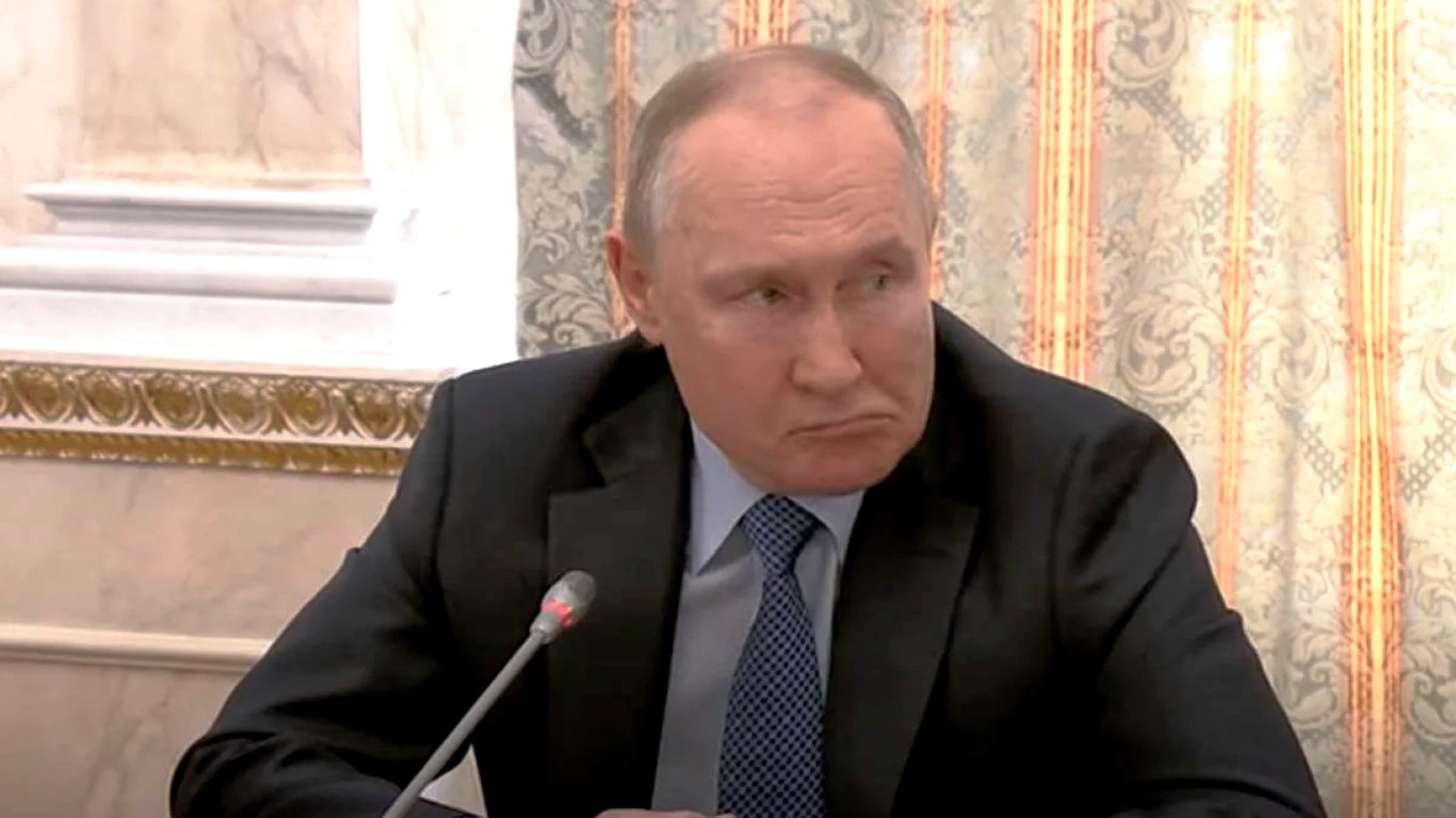 Путин теряет контроль над Россией, — Зеленский