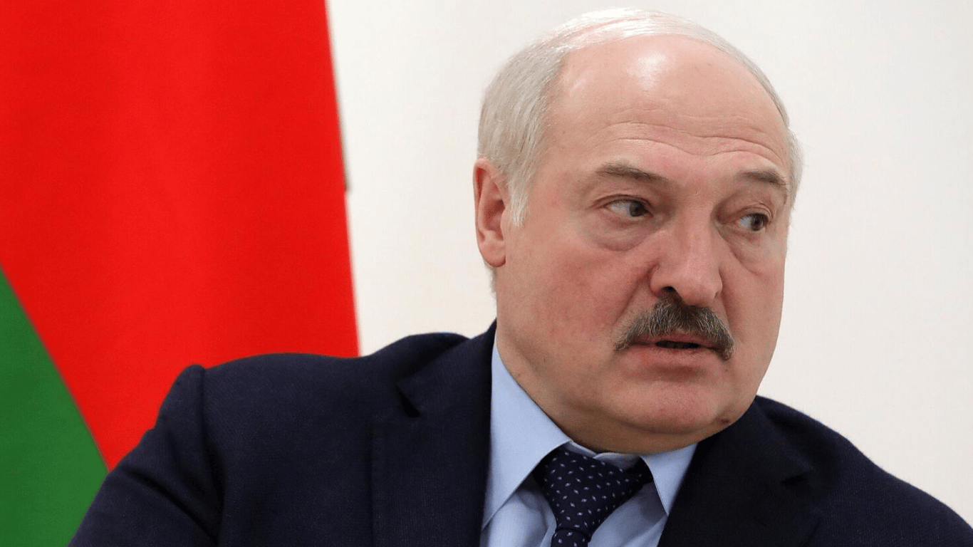 Лукашенко пригласил Байдена на встречу с путиным