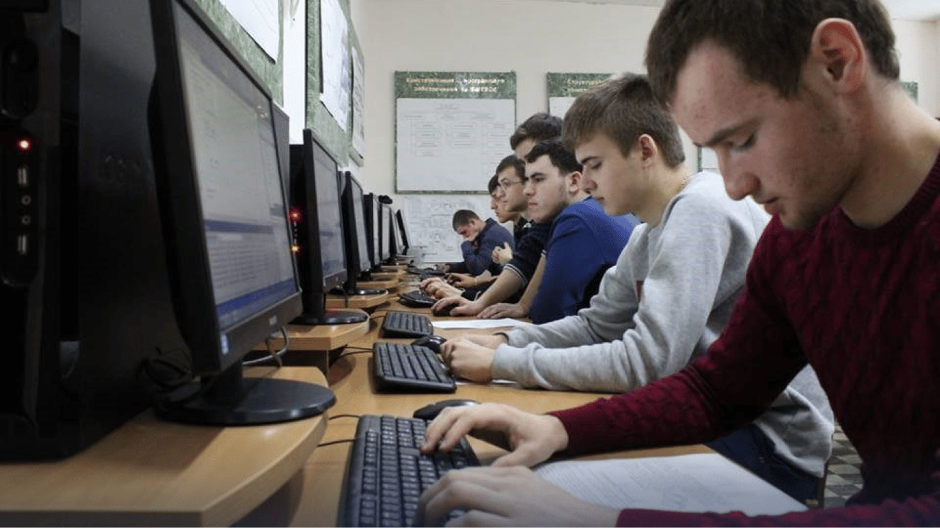 Студенти КНУ ім. Т. Шевченка вибороли срібло на світовому фіналі чемпіонату з програмування