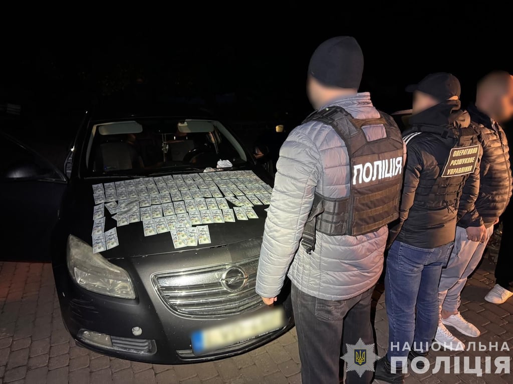 На Закарпатті ділки вигадали хитру схему для ухилянтів - фото 1