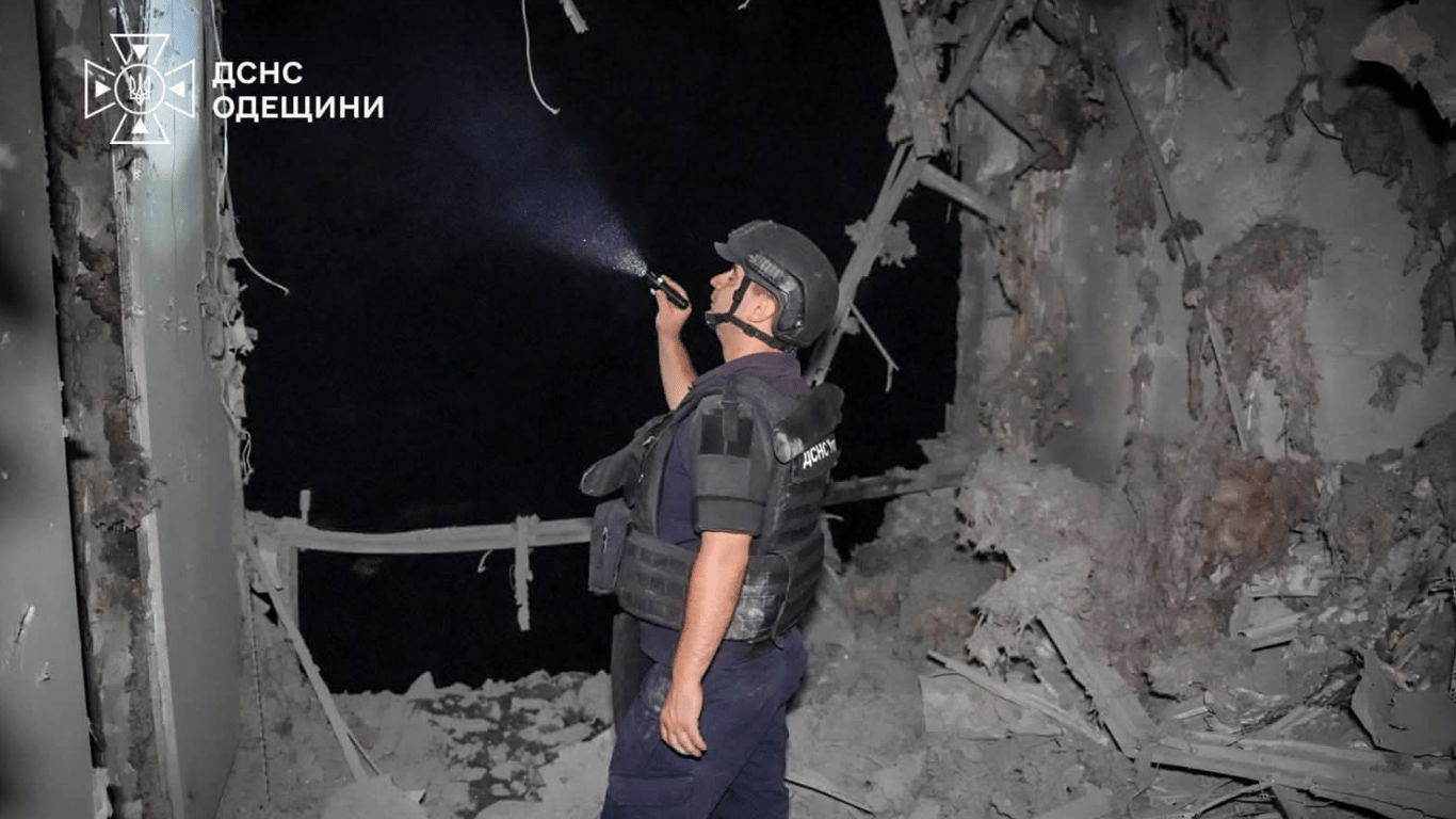 РФ атакувала багатоповерхівку в Одесі