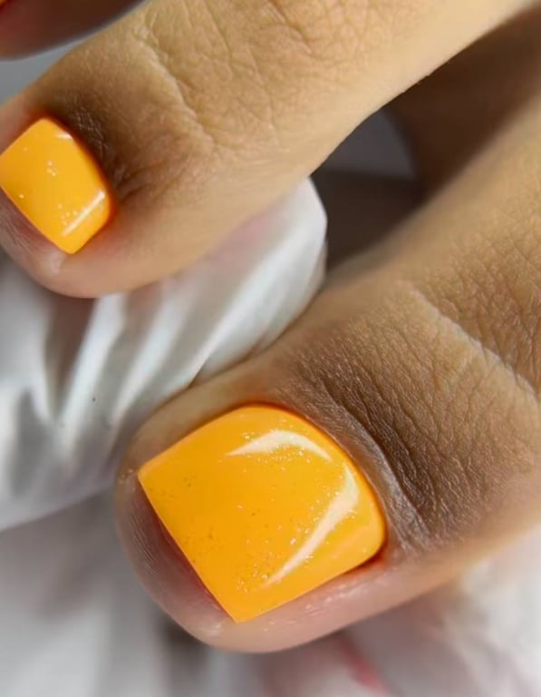 Bright but stylish pedicure option for summer