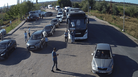 Траса Одеса-Рені знову в заторах — найбільші черги до Молдови - 285x160