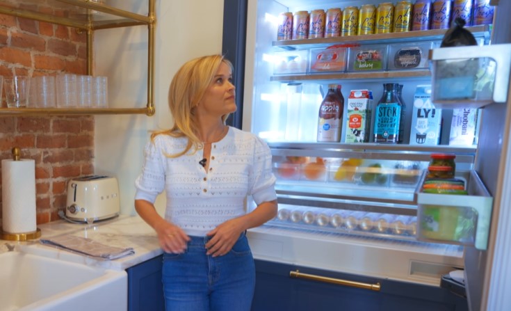 Різ Візерспун провела екскурсію своєю кухнею у особняку за понад 4 мільйони доларів - фото 4