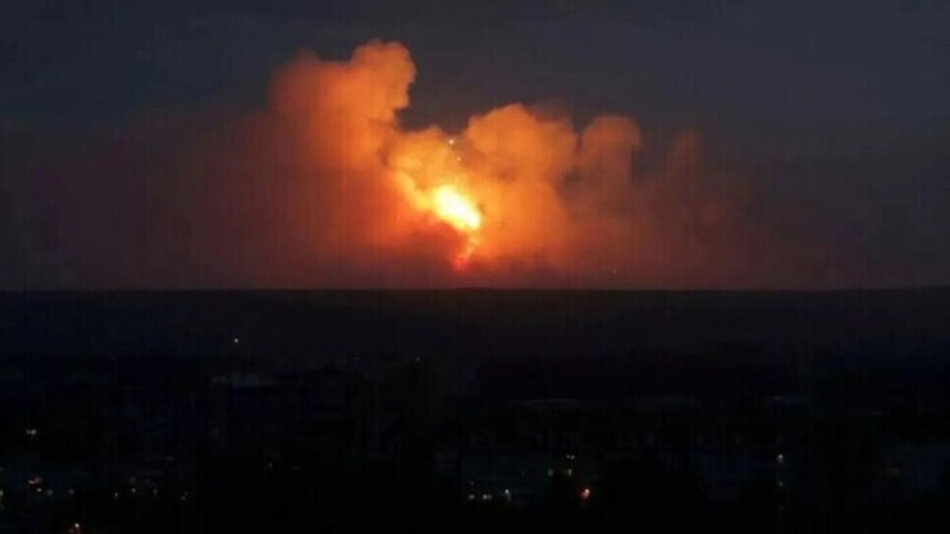 Взрывы в Хмельницкой области сейчас 9 апреля - что известно