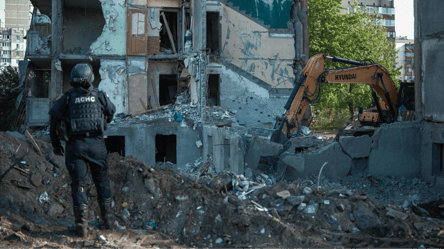 Длилась более 28 часов: в Киеве завершилась поисково-спасательная операция - 304x171