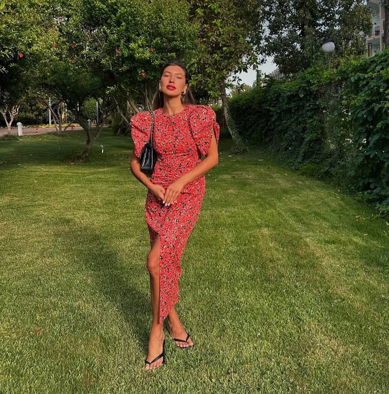 Halter dresses are in trend