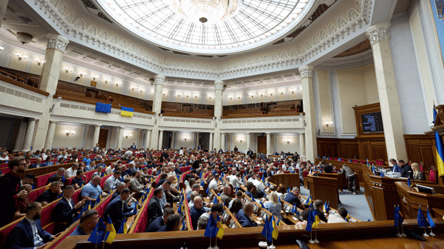 Місцеві ради зможуть працювати без половини депутатів: ухвалено закон - 285x160