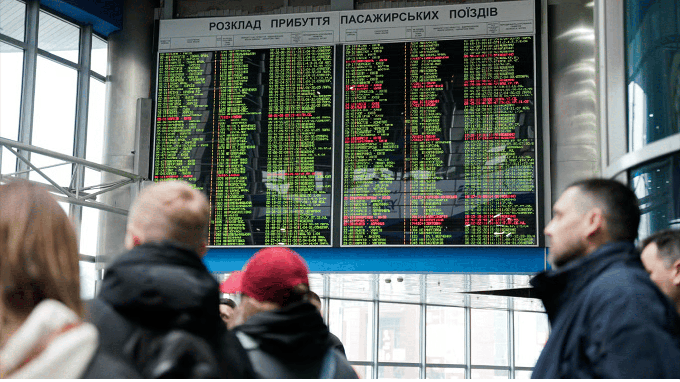 Переход на летнее время: изменения в графиках движения поездов и автобусов