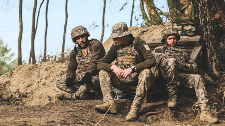 Выплаты военным — сколько будут получать защитники в 2026 году - 285x160