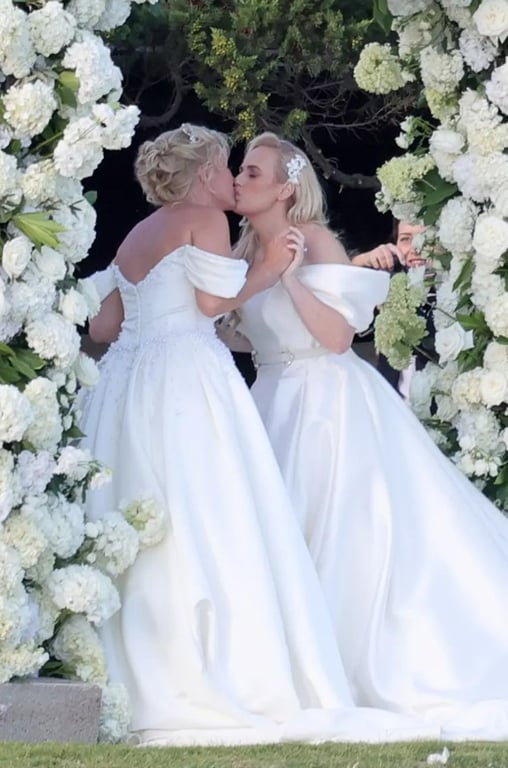 Ребел Вілсон на весільній церемонії