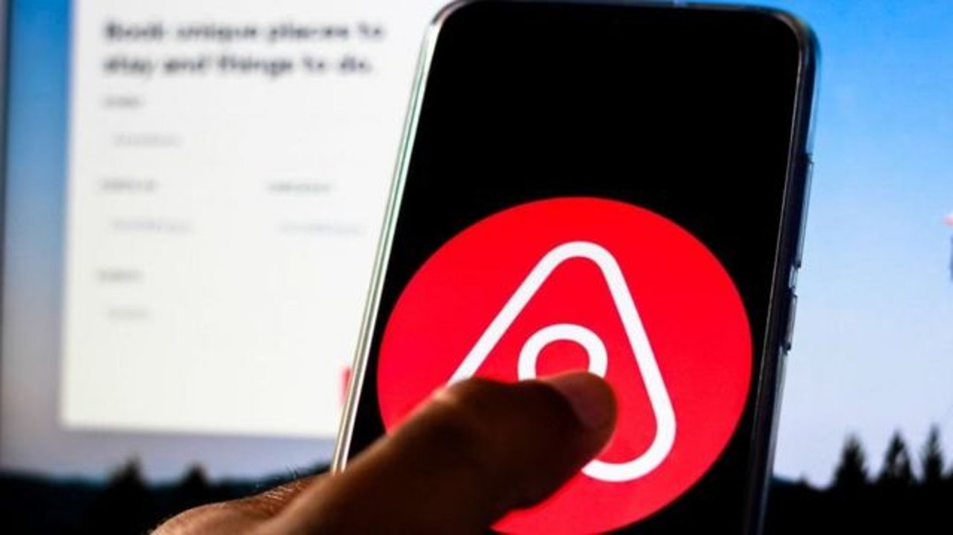 Airbnb бесплатно приютит 100 тысяч украинцев-беженцев в 4 странах