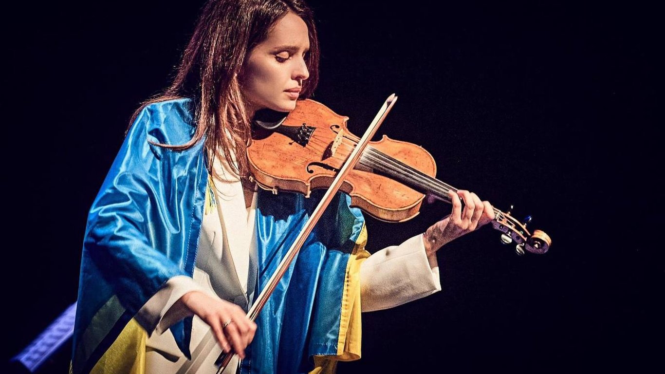 Украинская скрипачка Анна Бондаренко открыла серию концертов в Европе в честь Украины