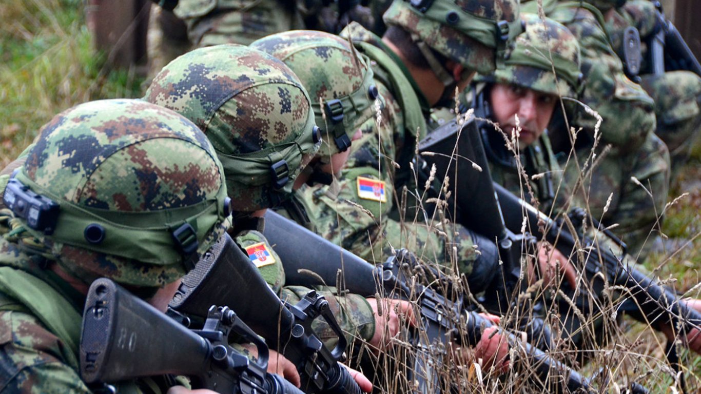 Сербия и Косово привели свои армии в боевую готовность: детали