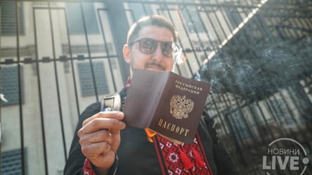 Панахида за росією: як у Києві "святкували" останній день рф. Фото - 285x160