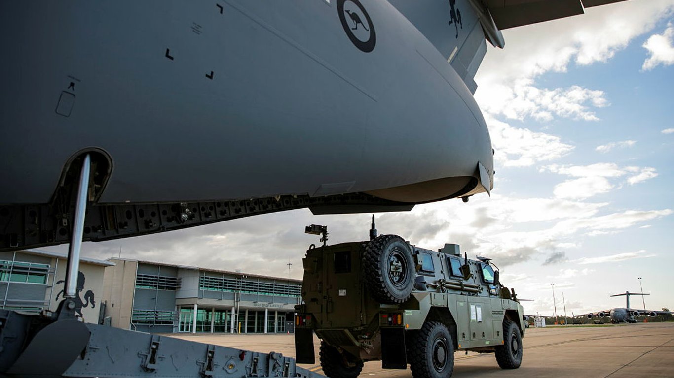Австралия передаст Украине бронетранспортеры, противотанковое оружие и амуницию