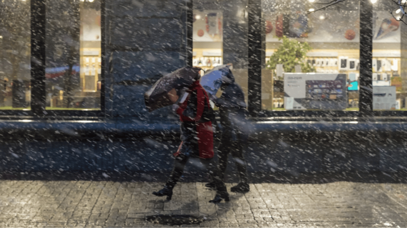 Синоптики попередили про хвилю опадів з мокрим снігом завтра