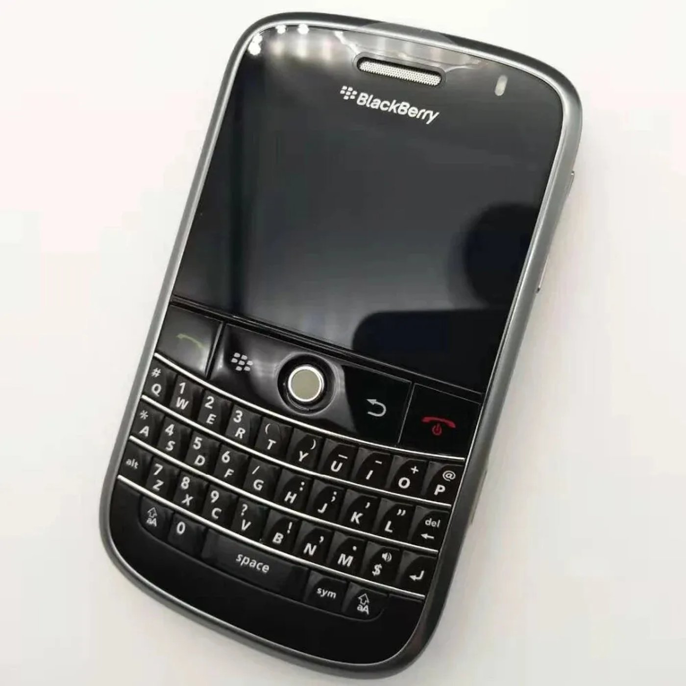 Кнопочный телефон Blackberry Bold 9000
