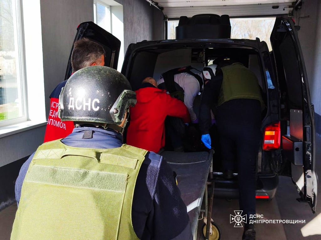 Обстріл Нікополя 7 квітня