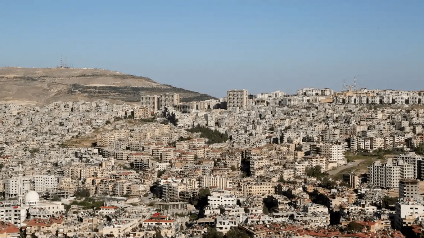Израиль нанес авиаудару по центру Дамаска: 15 человек погибли