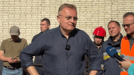 Ракета зрізала поверхи: Садовий про атаку по Львову - 290x166