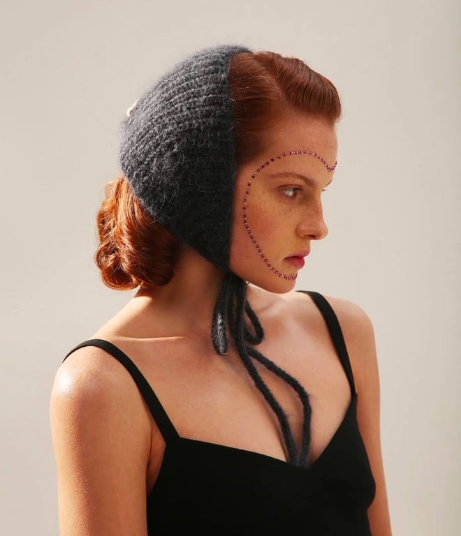 Цей зимовий аксесуар не лише стильний, але і теплий