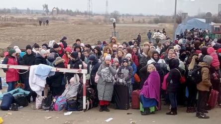 Тимчасовий захист в ЄС — чи відпускають біженців в Україну - 285x160