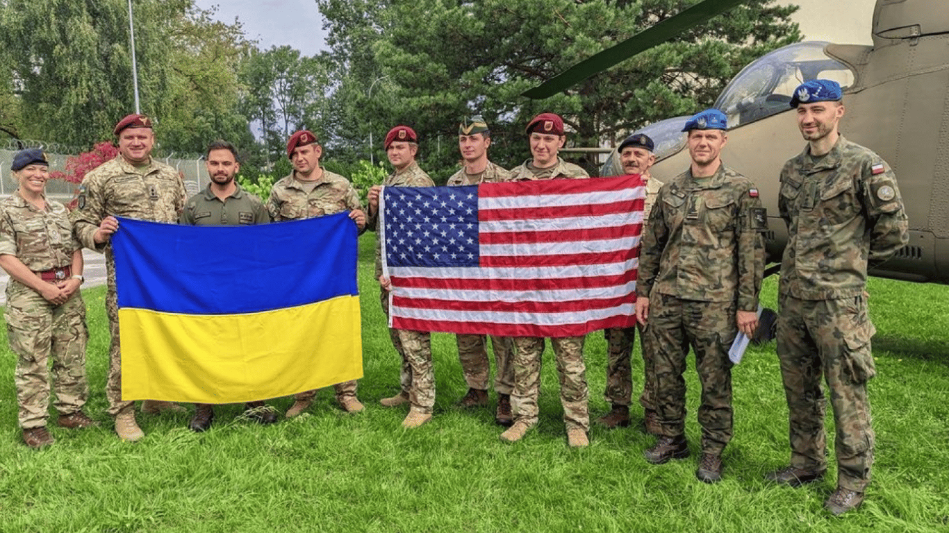 Українські військові під час навчання