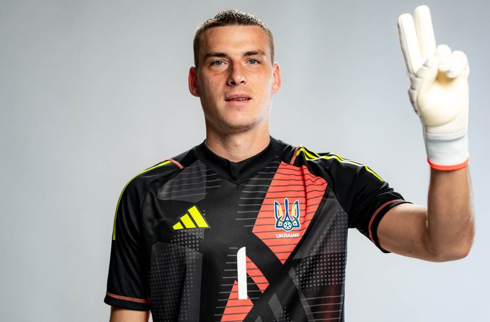 Андрей Лунин