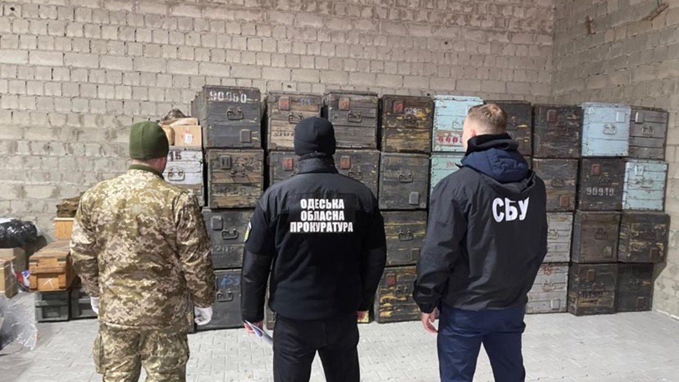 В Одеській області заарештували незаконну військову техніку та передали на фронт