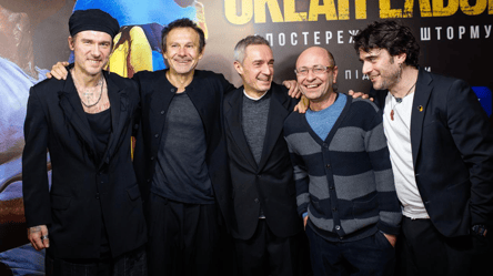 Вакарчук зіграє концерт для двох людей — репортаж з фільму про ОЕ - 290x160