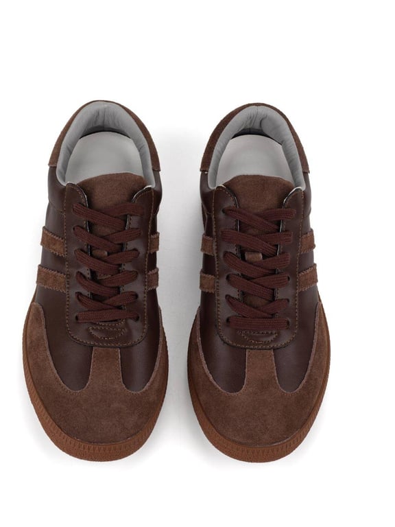 What shoes to buy in spring 2025