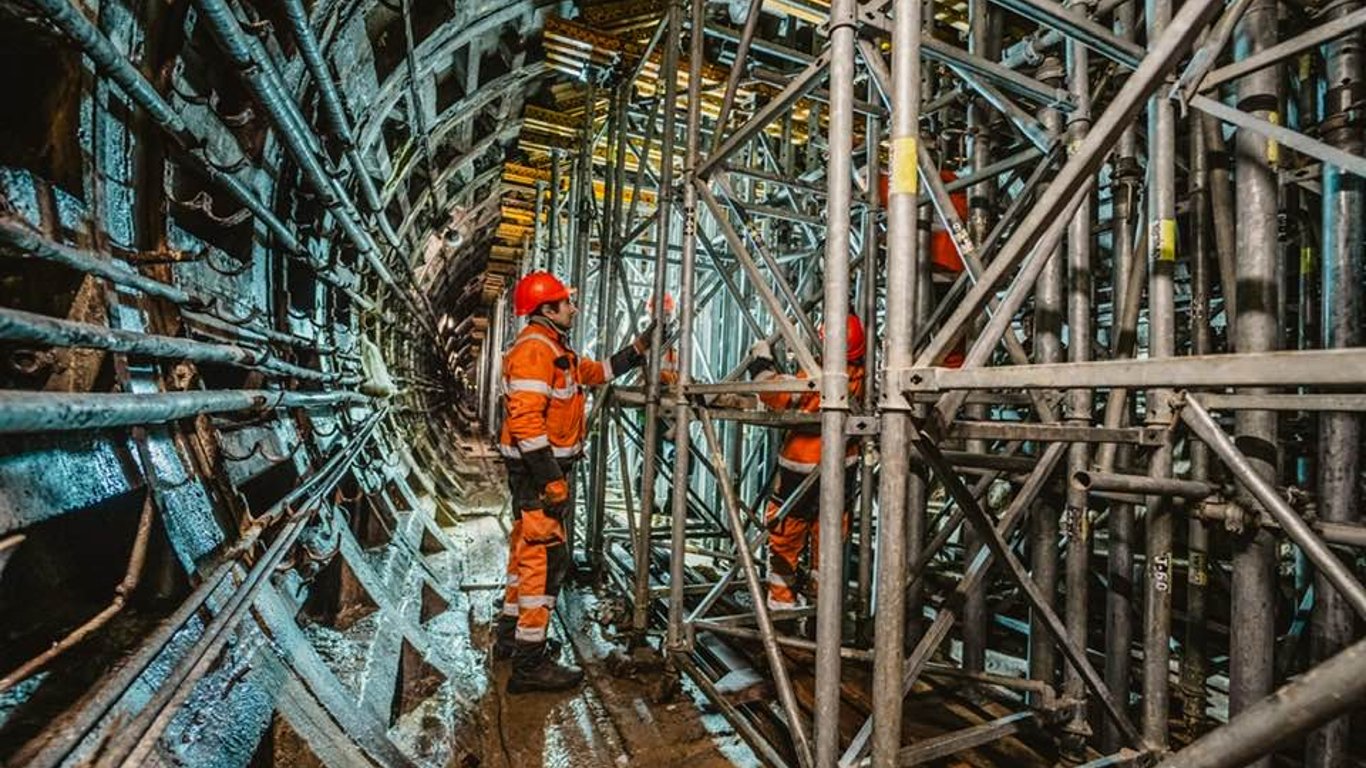 У Києві між затопленими станціями "Деміївська" та "Либідська" побудують новий шматок тунелю